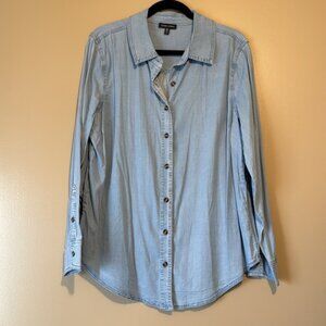 NWOT Universal Standard Stretch Chambray Shirt